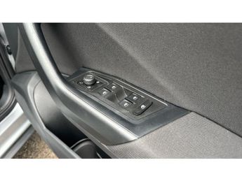 Volkswagen T-Roc 1.5 TSI Life 5dr DSG Petrol Hatchback