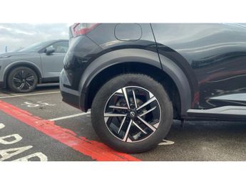 Nissan Juke 1.0 DiG-T N-Connecta 5dr DCT Petrol Hatchback