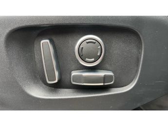 Land Rover Range Rover Evoque 1.5 P300e R-Dynamic SE 5dr Auto Hatchback