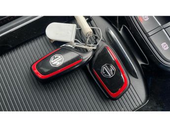 MG HS 1.5 T-GDI PHEV Trophy 5dr Auto Hatchback