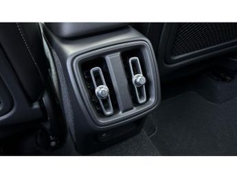 Volvo XC40 2.0 B4P Inscription Pro 5dr Auto Petrol Estate