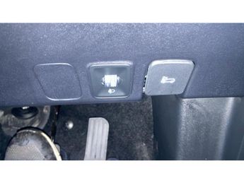 MG HS 1.5 T-GDI Trophy 5dr DCT Petrol Hatchback