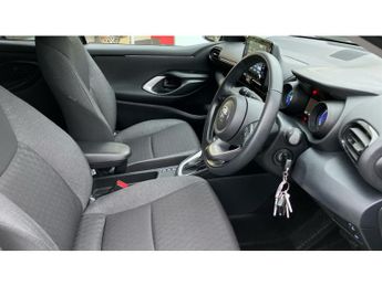 Toyota Yaris 1.5 Hybrid Design 5dr CVT Hybrid Hatchback