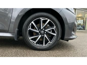 Toyota Yaris 1.5 Hybrid Design 5dr CVT Hybrid Hatchback