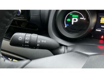 Toyota Yaris 1.5 Hybrid Design 5dr CVT Hybrid Hatchback