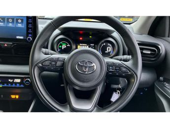 Toyota Yaris 1.5 Hybrid Design 5dr CVT Hybrid Hatchback