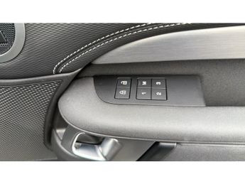 Land Rover Discovery 3.0 D250 R-Dynamic SE 5dr Auto Diesel Station Wagon