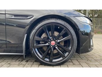 Jaguar XE 2.0d R-Dynamic SE 4dr Auto Diesel Saloon