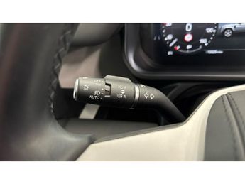 Land Rover Defender 3.0 D250 X-Dynamic HSE 110 5dr Auto Diesel Estate