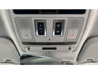 Land Rover Defender 3.0 D250 X-Dynamic HSE 110 5dr Auto Diesel Estate