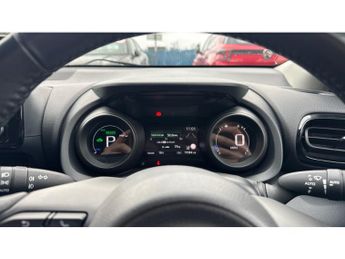 Toyota Yaris 1.5 Hybrid Design 5dr CVT Hybrid Hatchback