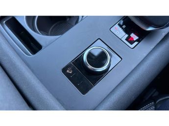 Land Rover Discovery 3.0 D300 S 5dr Auto Diesel Station Wagon