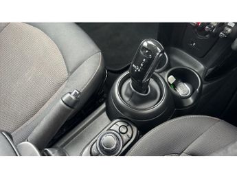 MINI Hatchback 1.5 Cooper Classic 3dr Auto Petrol Hatchback