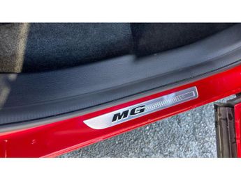 MG HS 1.5 T-GDI PHEV SE 5dr Auto Hatchback