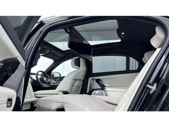 BMW i7 400kW xDrive60 M Sport 105.7kWh 4dr Auto [Exec] Electric Saloon