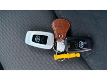 Toyota C-HR 1.8 Hybrid Design 5dr CVT Hybrid Hatchback