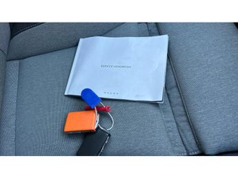 Volvo XC40 1.5 T4 Recharge PHEV Plus Dark 5dr Auto Estate