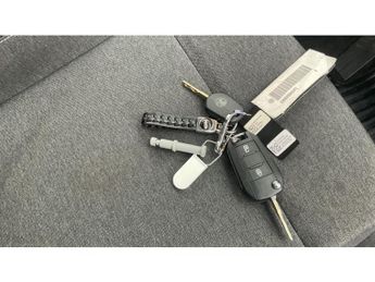 Vauxhall Frontera 83kW Design 44kWh 5dr Auto Electric Estate