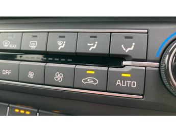 Kia Ceed 1.5T GDi ISG 138 GT-Line 5dr DCT Petrol Hatchback