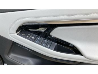 Land Rover Range Rover Evoque 2.0 D200 R-Dynamic SE 5dr Auto Diesel Hatchback