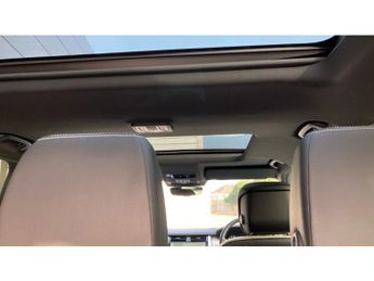 Land Rover Discovery 3.0 D300 Dynamic SE 5dr Auto Diesel Station Wagon