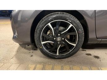 Toyota Yaris 1.5 Hybrid Design 5dr CVT Hybrid Hatchback