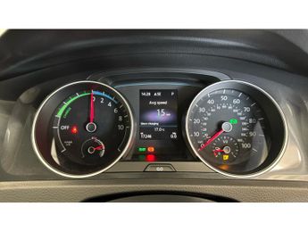 Volkswagen Golf 85kW e-Golf 5dr Auto Electric Hatchback