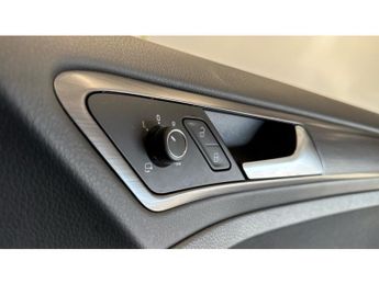 Volkswagen Golf 85kW e-Golf 5dr Auto Electric Hatchback