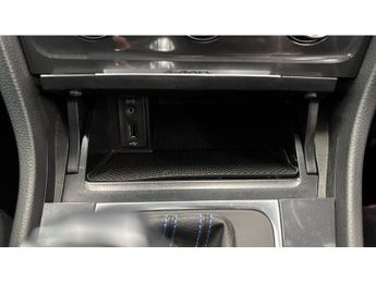 Volkswagen Golf 85kW e-Golf 5dr Auto Electric Hatchback