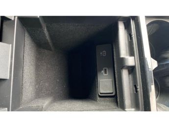 Land Rover Range Rover Evoque 2.0 D200 R-Dynamic SE 5dr Auto Diesel Hatchback