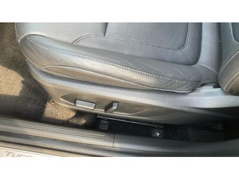 Hyundai TUCSON 1.6 TGDi 48V MHD 180 Ultimate 5dr 4WD DCT Petrol Estate