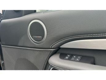 Land Rover Discovery 3.0 D300 R-Dynamic SE 5dr Auto Diesel Station Wagon