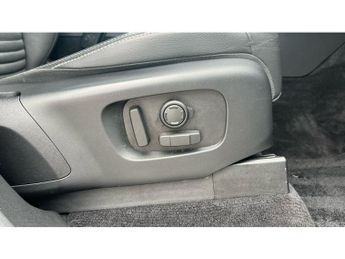 Land Rover Discovery 3.0 D300 R-Dynamic SE 5dr Auto Diesel Station Wagon