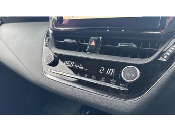 Toyota Corolla Petrol 1.8 VVT-i Hybrid Commercial Auto