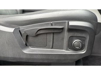 Land Rover Defender 2.0 D240 S 110 5dr Auto Diesel Estate