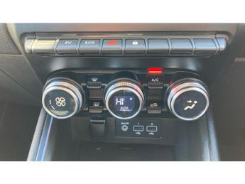 Renault Clio 1.6 E-TECH Hybrid 140 Iconic Edition 5dr Auto Hybrid Hatchback