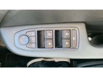 Renault Clio 1.6 E-TECH Hybrid 140 Iconic Edition 5dr Auto Hybrid Hatchback