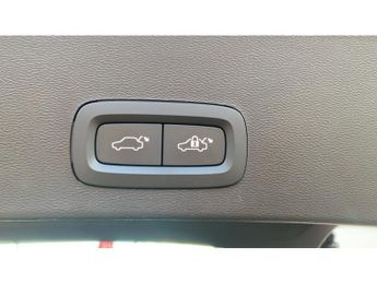 Volvo XC40 2.0 B3P Plus Dark 5dr Auto Petrol Estate