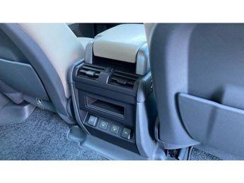 Land Rover Defender 3.0 D300 HSE 110 5dr Auto Diesel Estate