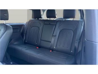 Land Rover Defender 2.0 P300 SE 90 3dr Auto Petrol Estate