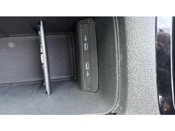 Volkswagen ID.3 150kW Family Pro Performance 58kWh 5dr Auto Electric Hatchback