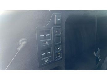 Land Rover Discovery 3.0 D300 R-Dynamic HSE 5dr Auto Diesel Station Wagon