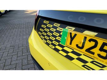 MINI Cooper 135kW E Sport 41kWh 3dr Auto Electric Hatchback