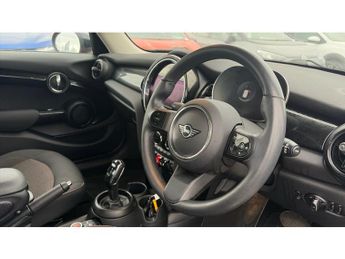 MINI Hatchback 1.5 Cooper Classic 5dr Auto Petrol Hatchback