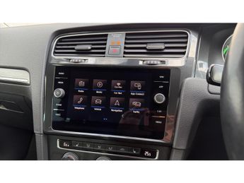 Volkswagen Golf 99kW e-Golf 35kWh 5dr Auto Electric Hatchback