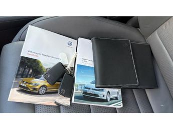 Volkswagen Golf 99kW e-Golf 35kWh 5dr Auto Electric Hatchback