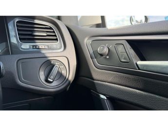 Volkswagen Golf 99kW e-Golf 35kWh 5dr Auto Electric Hatchback