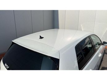 Volkswagen Golf 99kW e-Golf 35kWh 5dr Auto Electric Hatchback