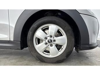 MINI Hatchback 1.5 Cooper Classic 3dr Auto Petrol Hatchback