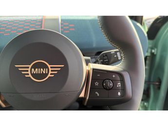 MINI Aceman 135kW E Classic 43kWh 5dr Auto Electric Hatchback